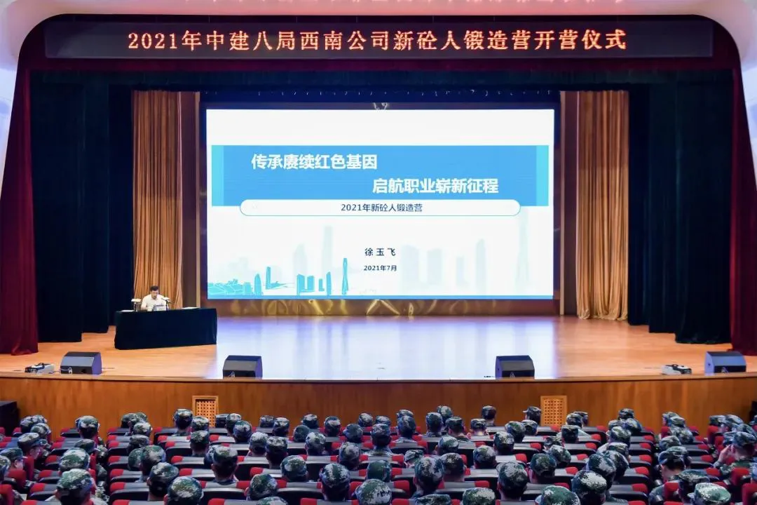 如何根据篮球比赛的不同阶段调整力量训练强度?_1